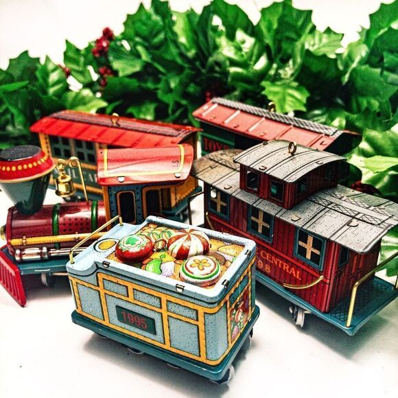 Hallmark Keepsake Yuletide Central & Town & Country Tin Litho Train Set Decor - Picture 11 of 14
